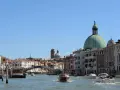 Navigare sul Canal Grande, un'esperienza indimenticabile per chi decide di visitare Venezia.