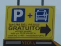 Segnale per Sagra del Pesce a Chioggia Venezia: parcheggio gratuito + bus navetta dalle 19:30 alle 00:30 in zona Val da Rio.