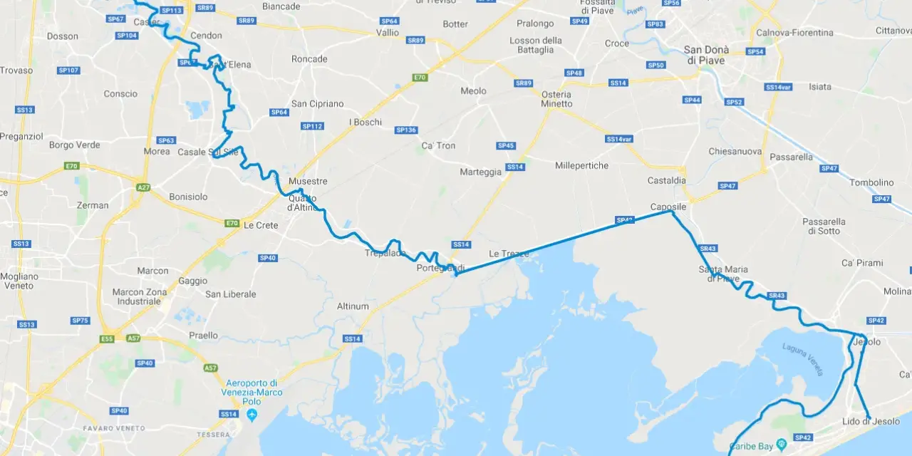 La ciclabile del Sile attraversa paesaggi veneti, da Treviso fino alla Laguna di Venezia, offrendo un percorso suggestivo.