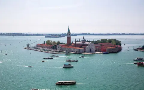 Isola di San Giorgio Maggiore, Venezia. Per raggiungerla, prendi un vaporetto.